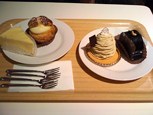 世田谷のEMOカフェのケーキ