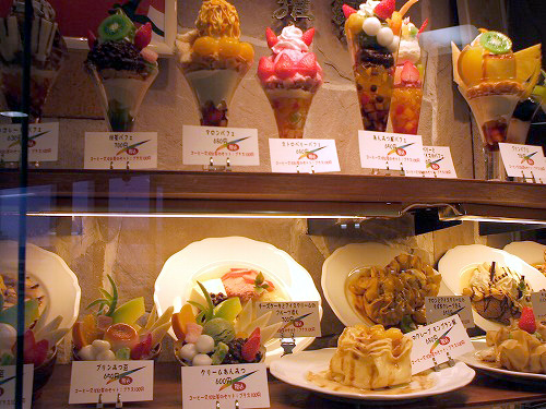 店頭のデザートサンプル