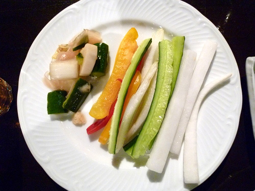 ピクルスにスティック野菜